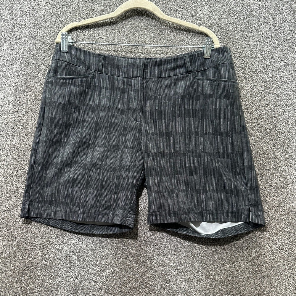 Adidas Womens Golf Shorts Black Grey Abstract Striped Size 14 Athleisure Sporty